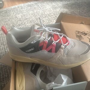 Karhu Fusion 2.0 Whitecap Gray/Cayenne size 13